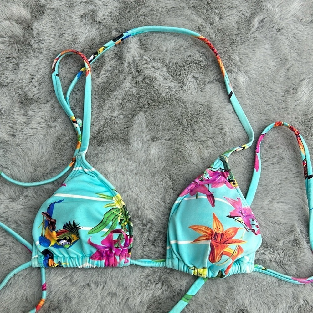 Sol & Energia bikini top size M